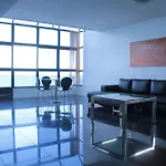 Belo Apartamento De Cobertura De Frente Para O Mar