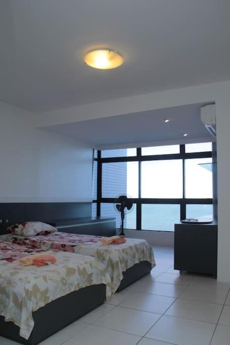 Apartamento Belo De Cobertura De Frente O Mar *