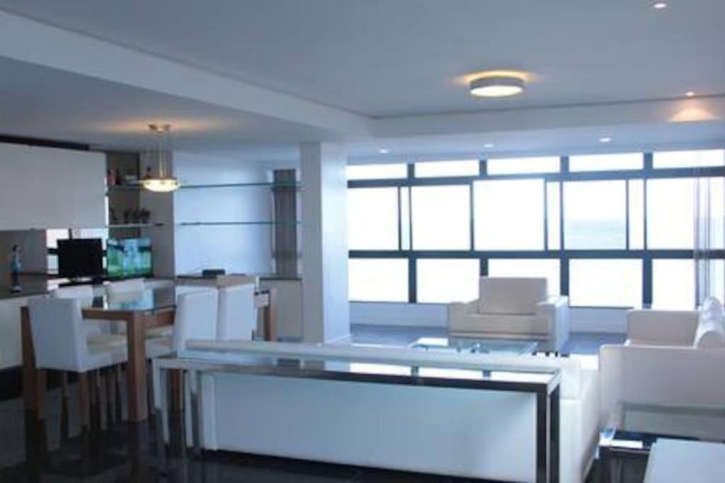 Apartamento Belo De Cobertura De Frente O Mar *