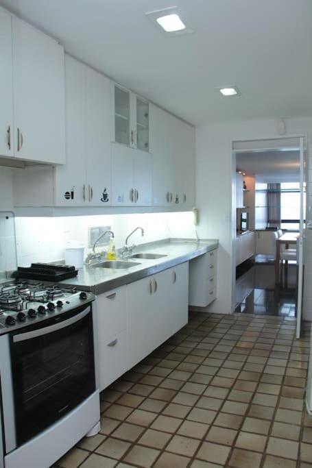 Apartamento Belo De Cobertura De Frente O Mar Maceió